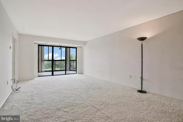 Silver Spring, MD 20906,15115 INTERLACHEN DR #3-801