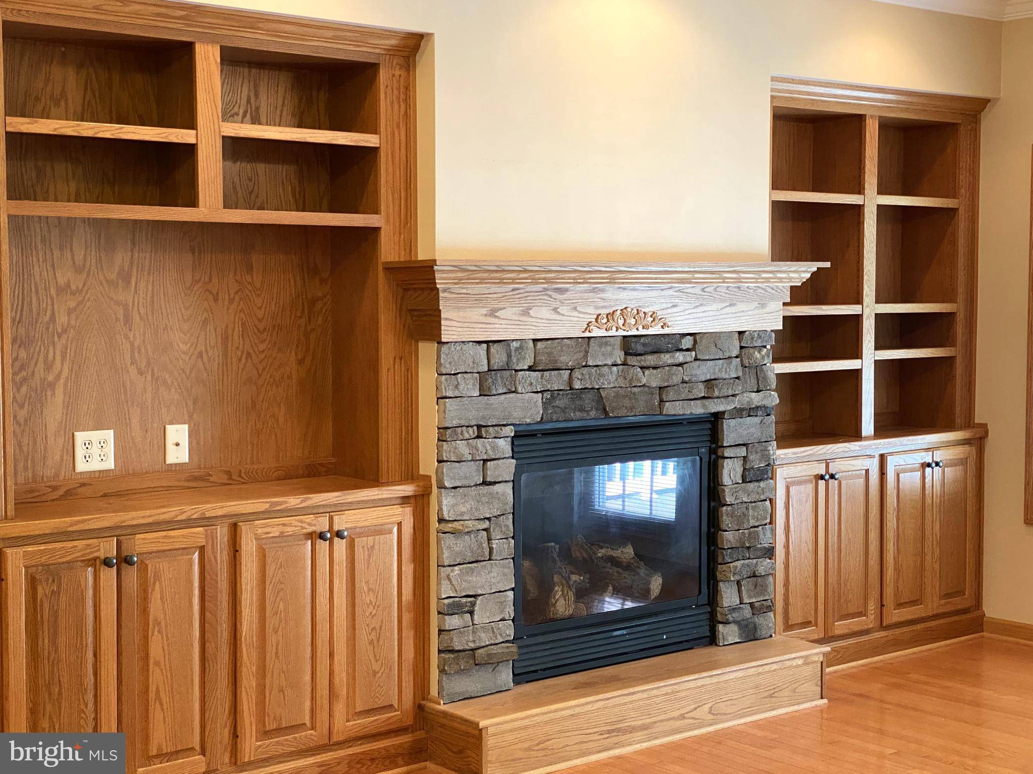 Ellerslie, MD 21529,10304 PIN OAK CT