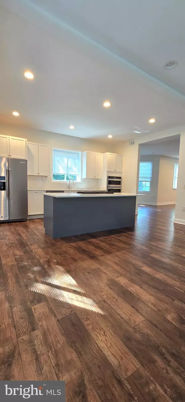 Silver Spring, MD 20910,827 PHILADELPHIA AVE