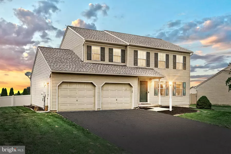 3766 KIMBERLY LN, Dover, PA 17315