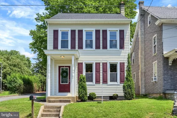 1316 SANDHILL RD, Lebanon, PA 17046
