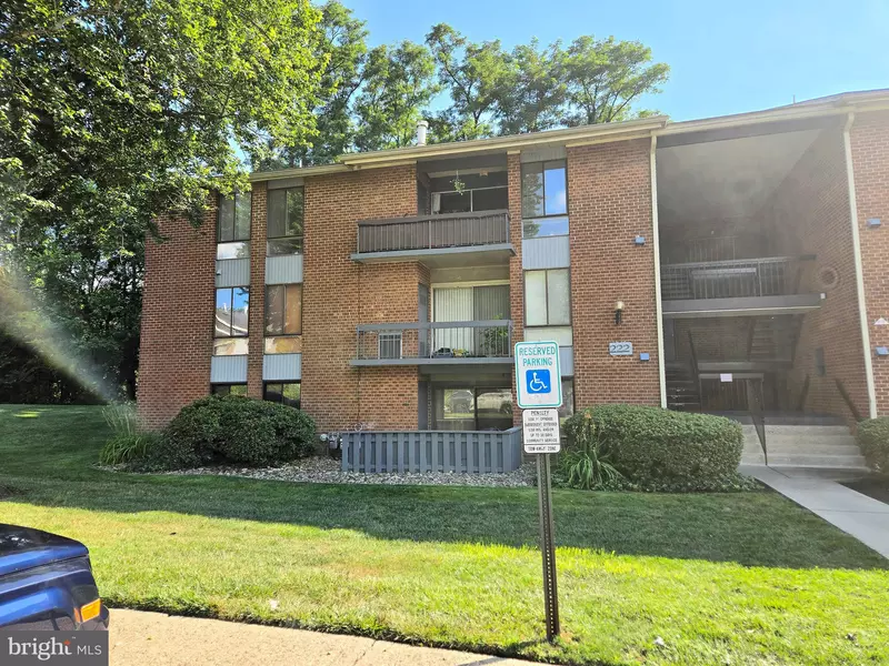 222-10 ECHELON RD, Voorhees, NJ 08043
