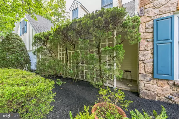 Lower Gwynedd, PA 19002,717 EVANS RD