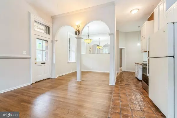 Pennington, NJ 08534,16 RAILROAD PL