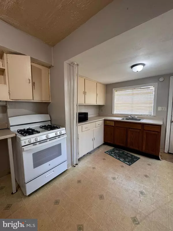 Chester, PA 19013,140 E 21ST ST