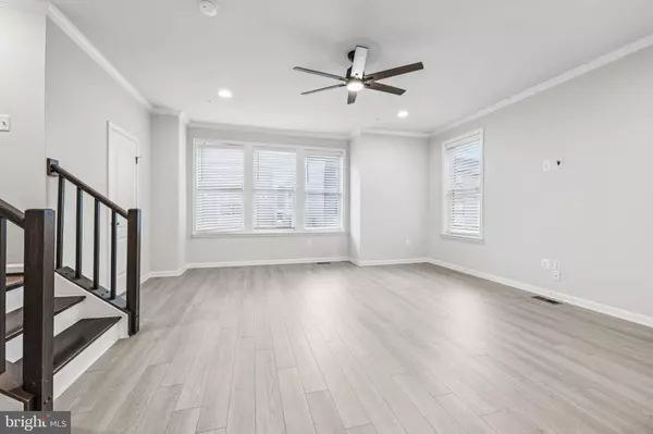 Lanham, MD 20706,4936 VISTA GLEN LN