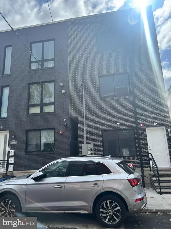 Philadelphia, PA 19133,2209 N 7TH ST