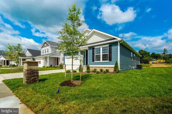 100 MIDSUMMER LN, Middletown, VA 22645