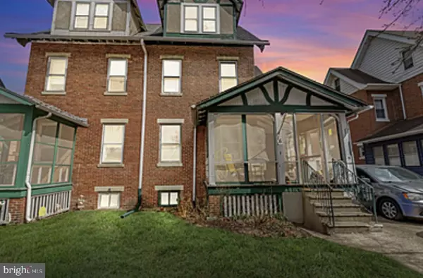 16 6TH AVE, Roebling, NJ 08554