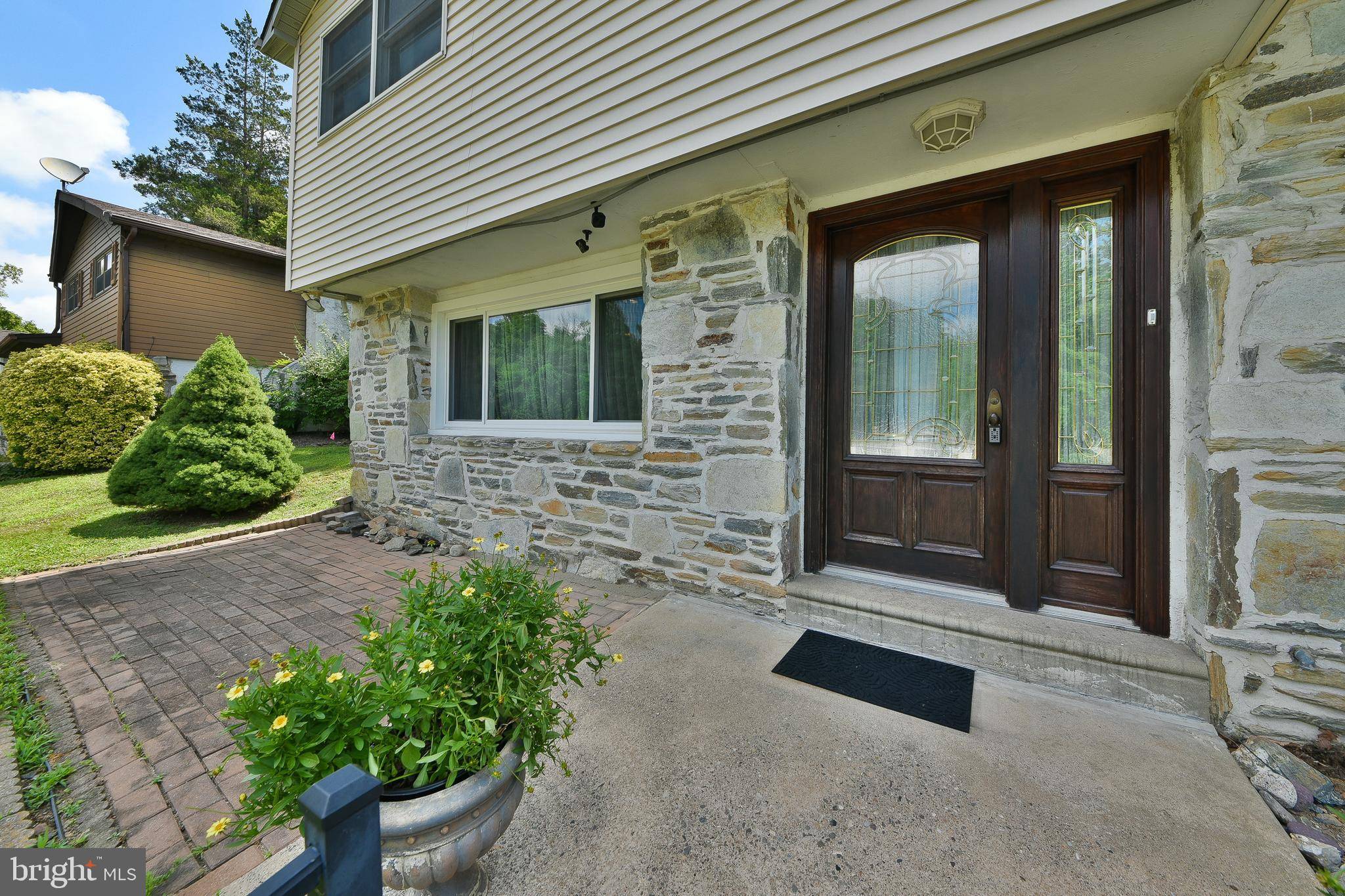 Huntingdon Valley, PA 19006,1035 OLD FORD RD