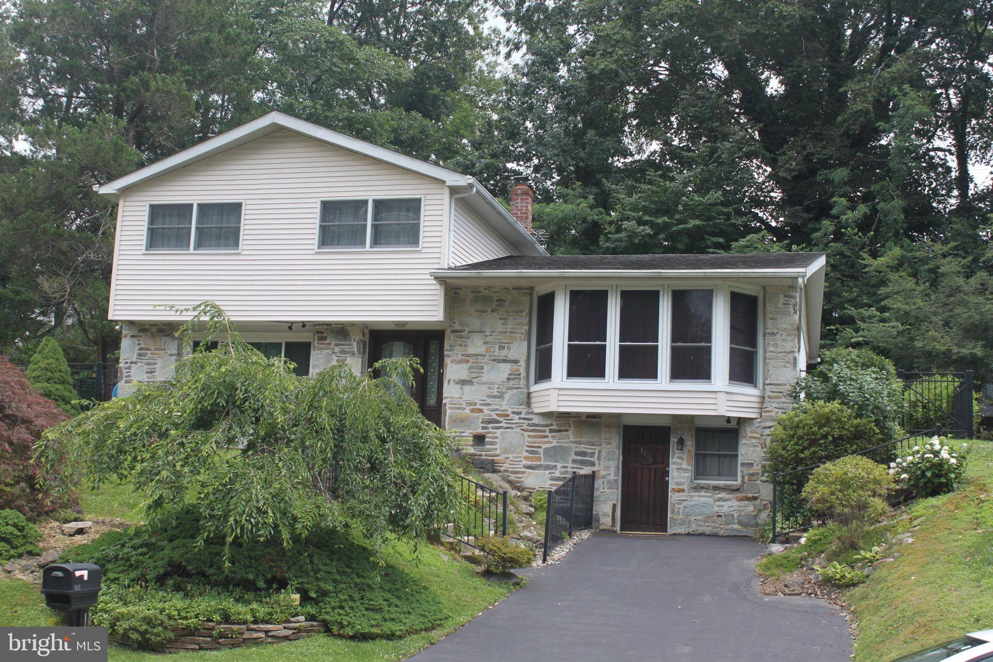 Huntingdon Valley, PA 19006,1035 OLD FORD RD