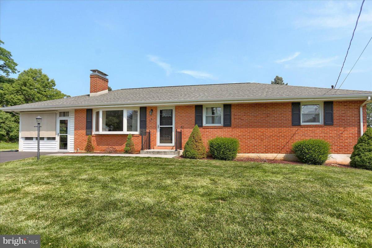 Mechanicsburg, PA 17050,14 POPLAR DR