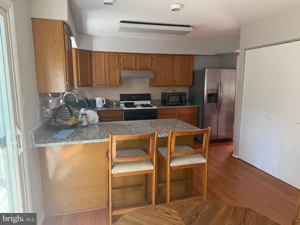 Columbia, MD 21045,5563 OAKLAND MILLS RD