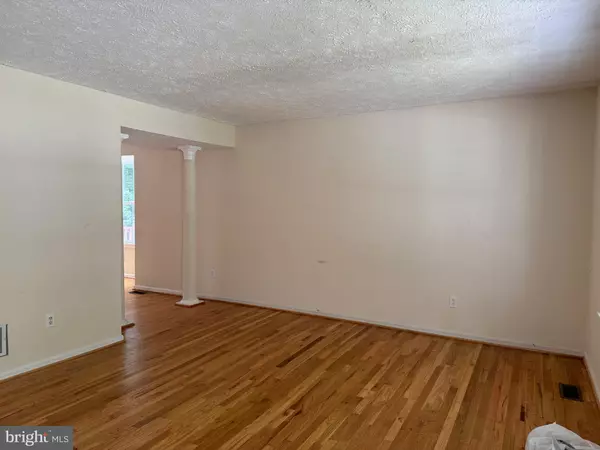 Annapolis, MD 21401,1809 LABROTT LN