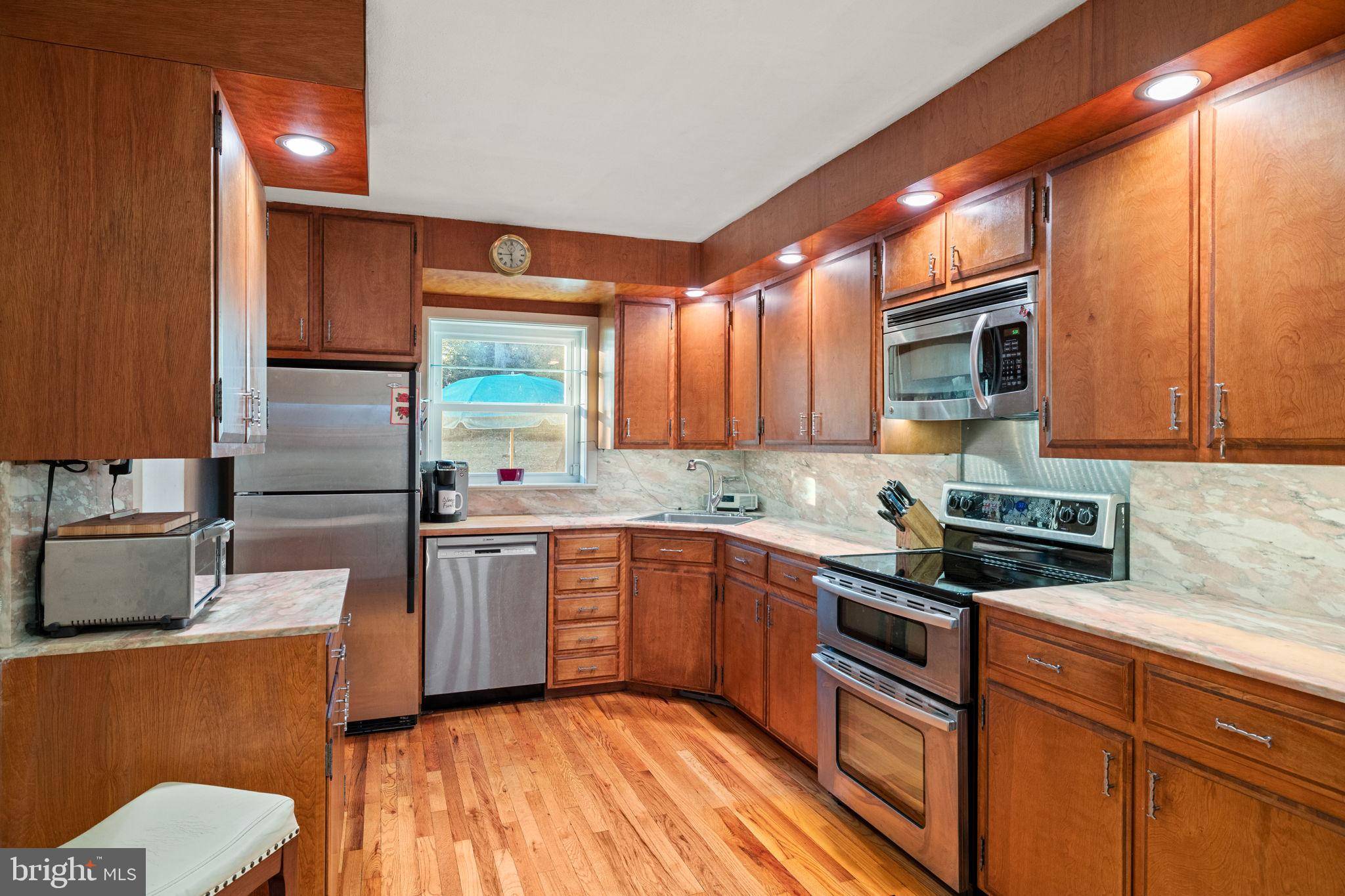 Southampton, PA 18966,764 CYBUS WAY
