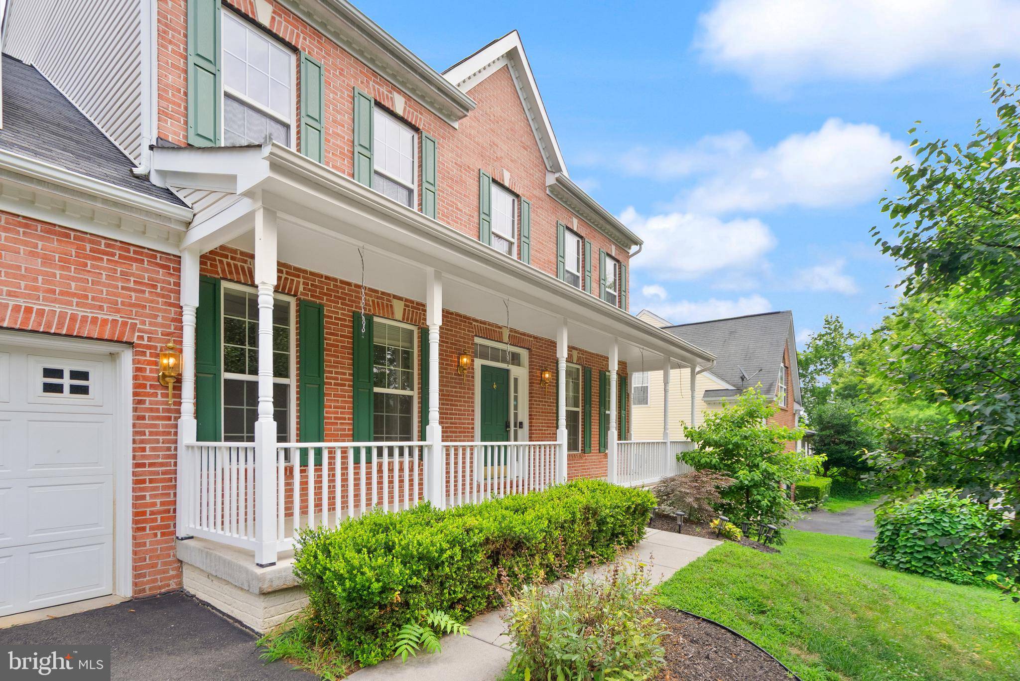 Round Hill, VA 20141,35512 COLLINGTON DR
