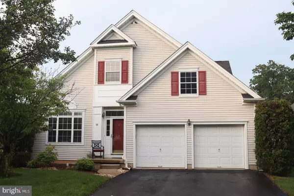 10 MISTFLOWER LN, West Windsor, NJ 08550