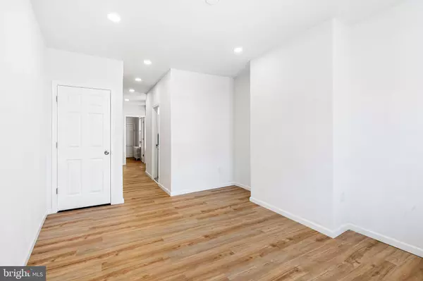 Philadelphia, PA 19142,2136 S 65TH ST