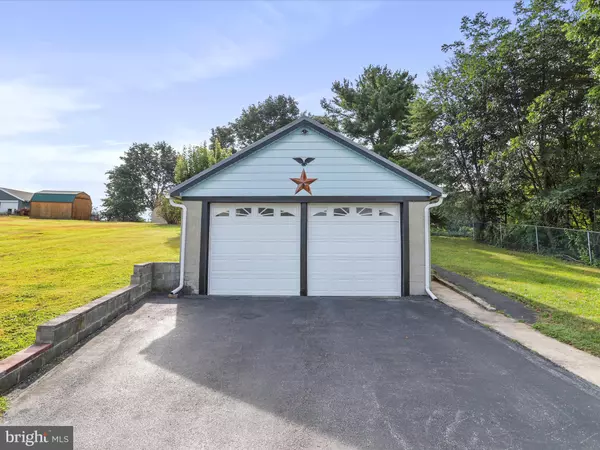 Waynesboro, PA 17268,817 MAPLE STREET