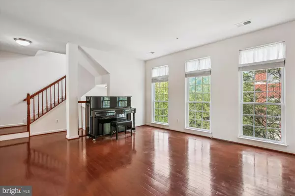 Fairfax, VA 22033,4479-B BEACON GROVE CIR