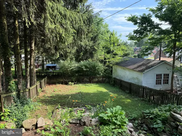 Harrisburg, PA 17109,2808 LOCUST LN