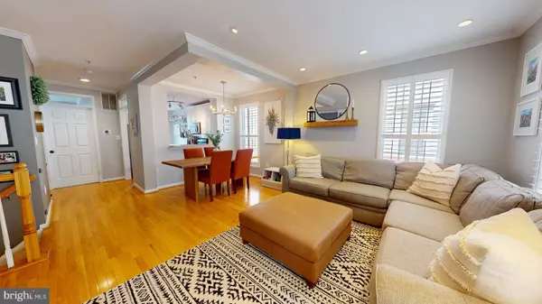 Alexandria, VA 22314,725 MASSEY LN #A