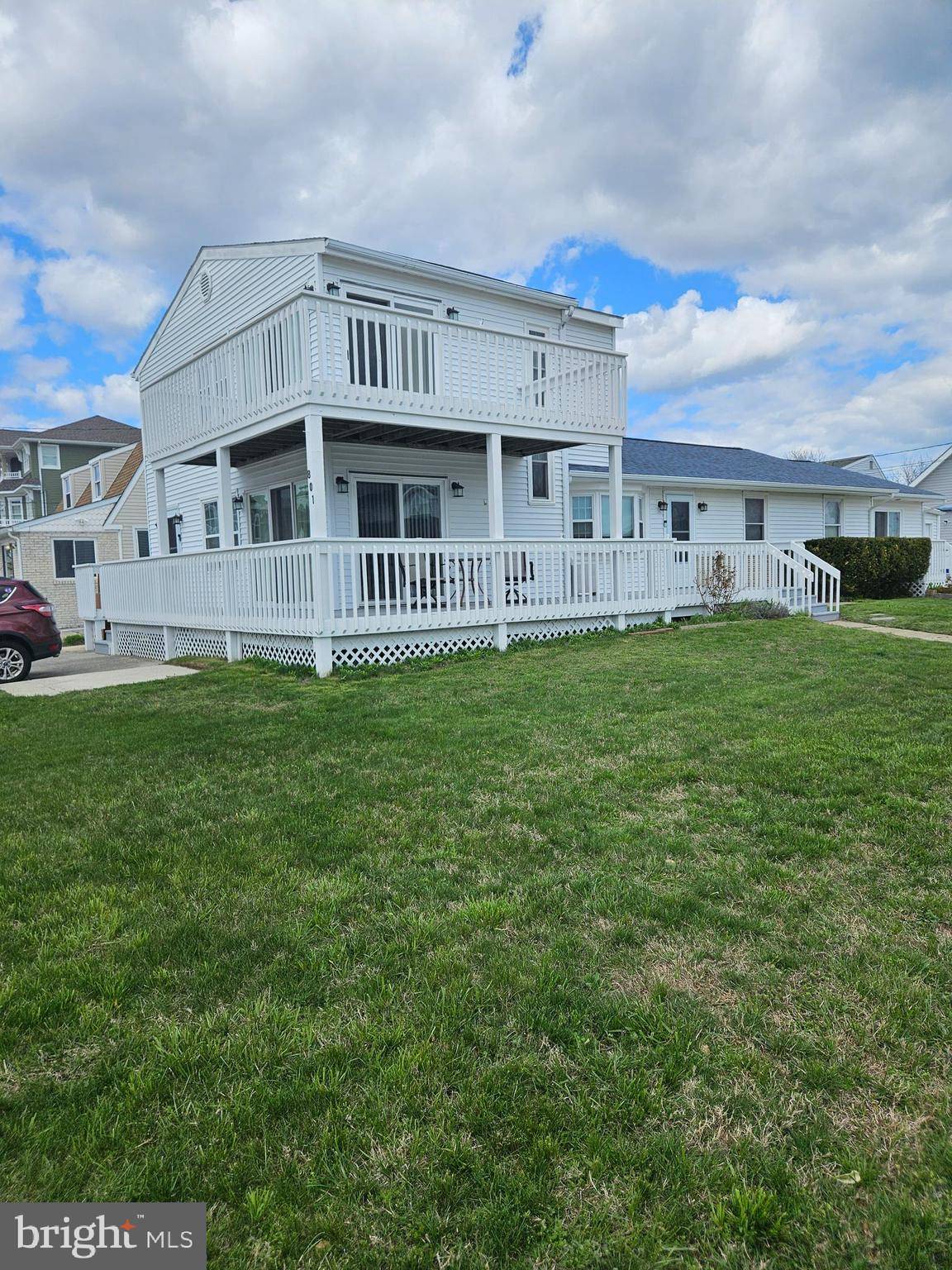 Brigantine, NJ 08203,801 W SHORE DR