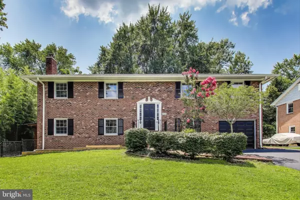 2403 SHERWOOD HALL LN, Alexandria, VA 22306