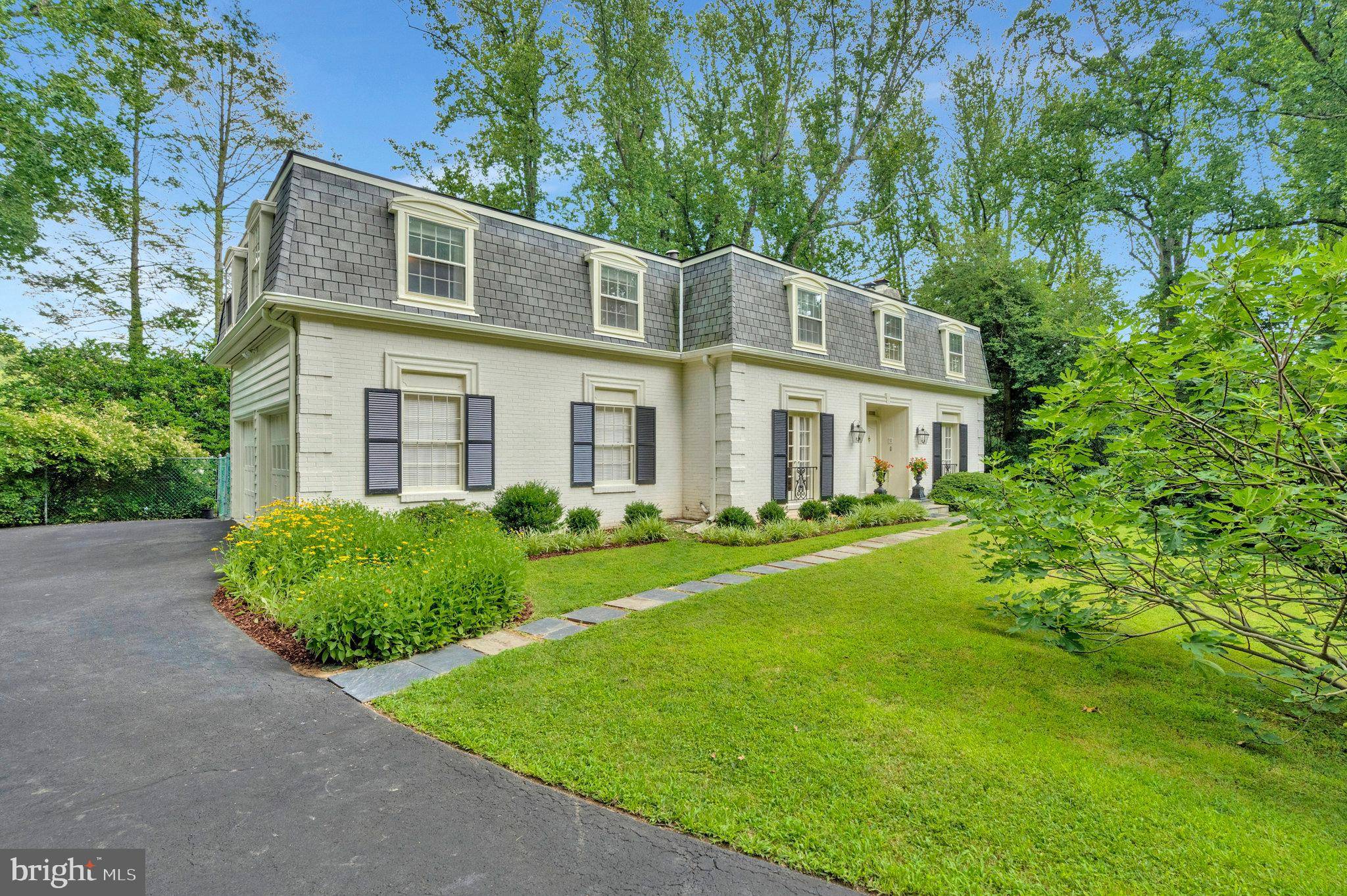 Mclean, VA 22102,865 MERRIEWOOD LN