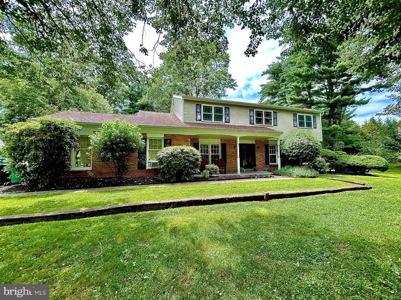 825 HUDSON DR, Yardley, PA 19067