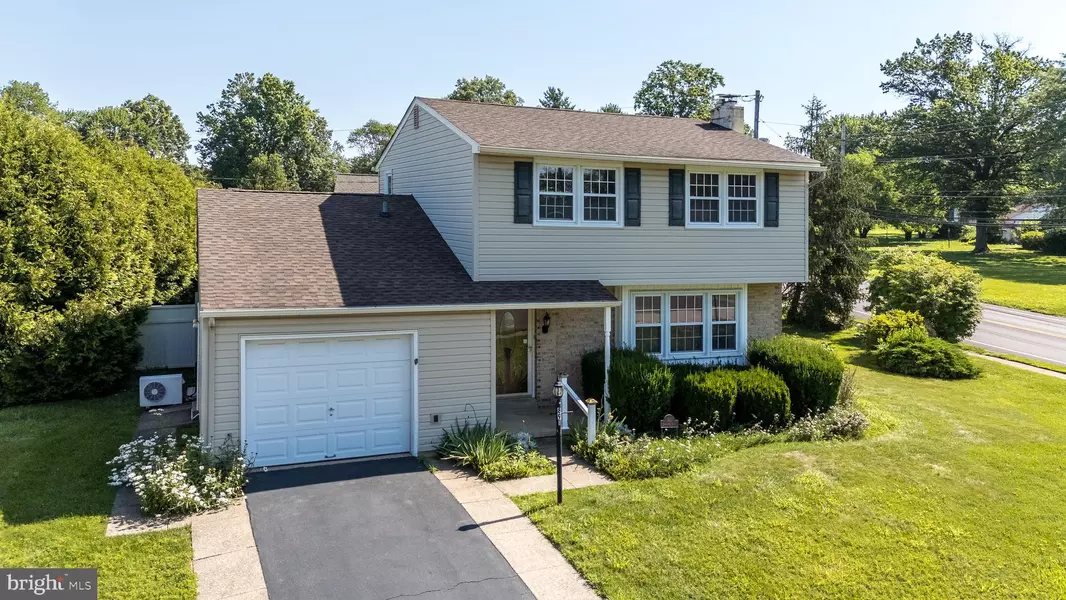 891 LOMBARDY DR, Lansdale, PA 19446
