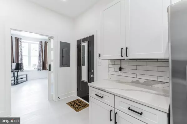 Washington, DC 20002,33 FLORIDA AVE NE #2