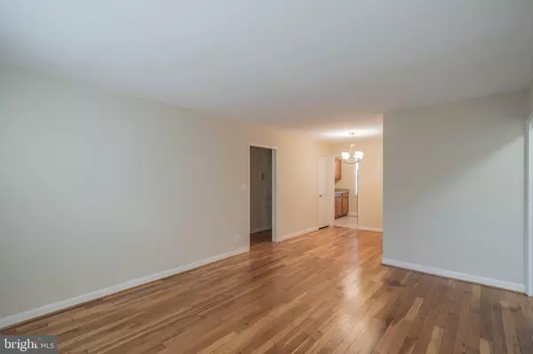 Arlington, VA 22203,214 N GEORGE MASON DR #214-4