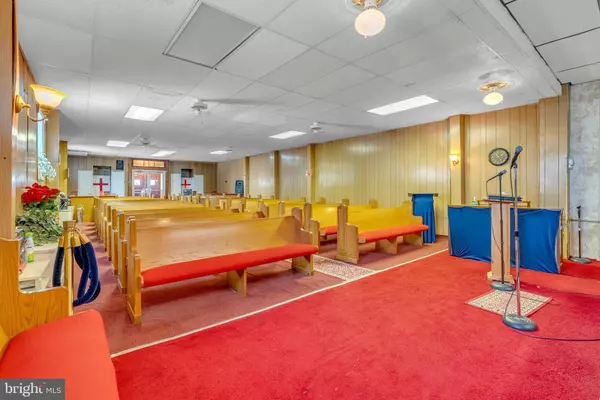 Philadelphia, PA 19151,6222 LANSDOWNE AVE