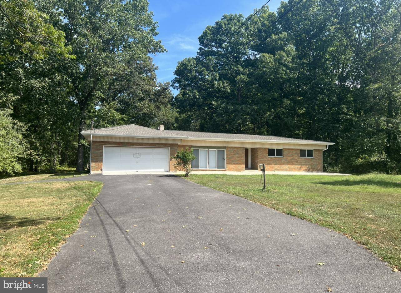 1296 JANVIER RD, Williamstown, NJ 08094