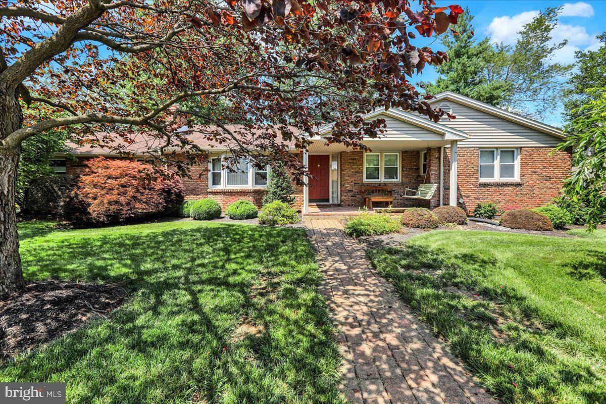 9 SCHOOL LN, Lebanon, PA 17042