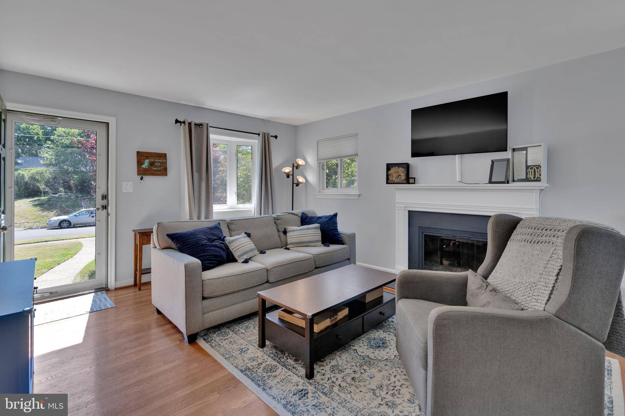 Falls Church, VA 22042,3252 HOLLY HILL DR