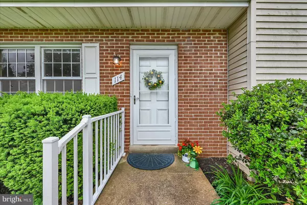 York, PA 17403,114 DEW DROP CT