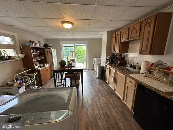 Minersville, PA 17954,206 OAK ST