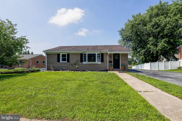 54 RESERVOIR AVE, Waynesboro, PA 17268