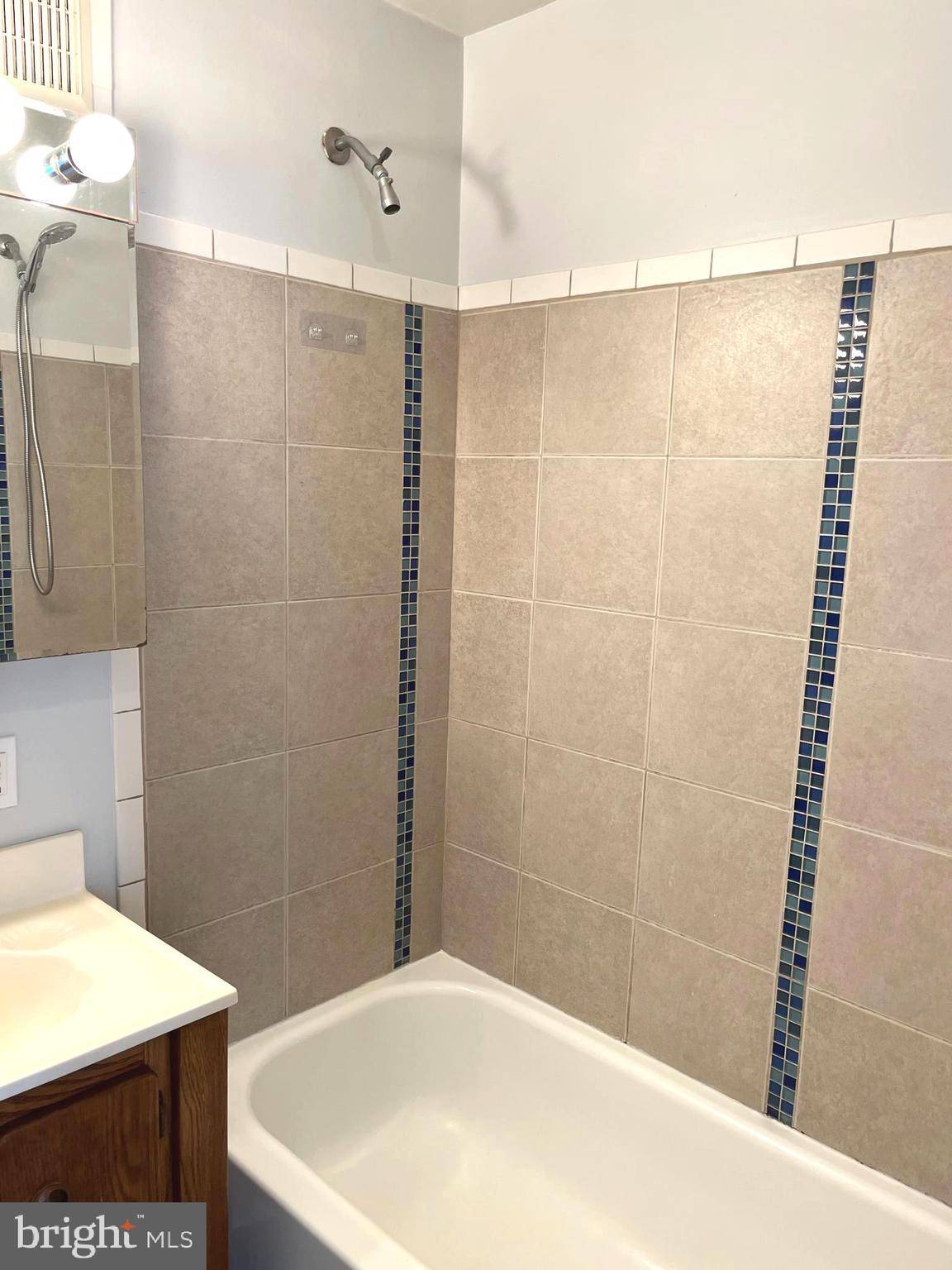 Wilmington, DE 19802,420 W 22ND ST