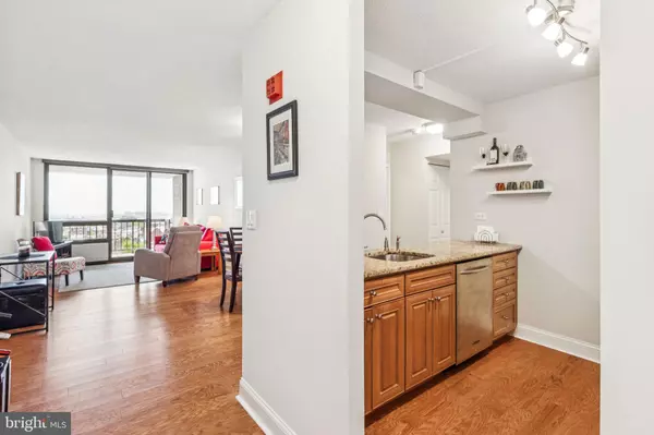 Philadelphia, PA 19106,233 S 6TH ST #1412B