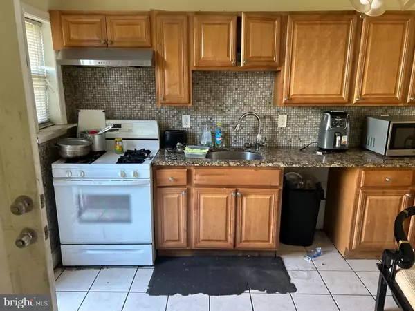 Camden, NJ 08103,1553 WILDWOOD AVE