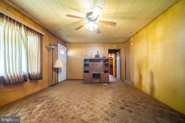 York, PA 17404,712 KELLY DR