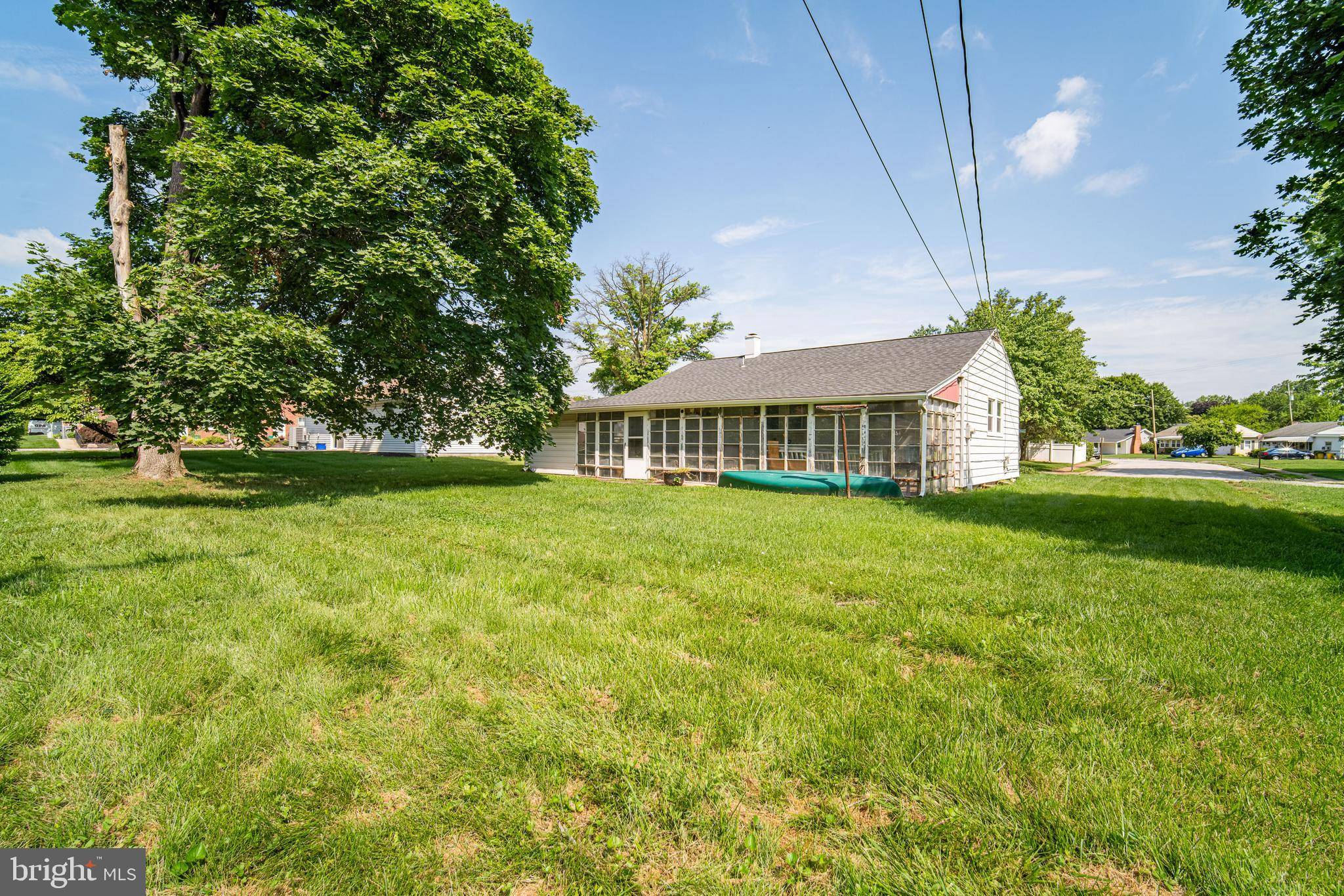 York, PA 17404,712 KELLY DR