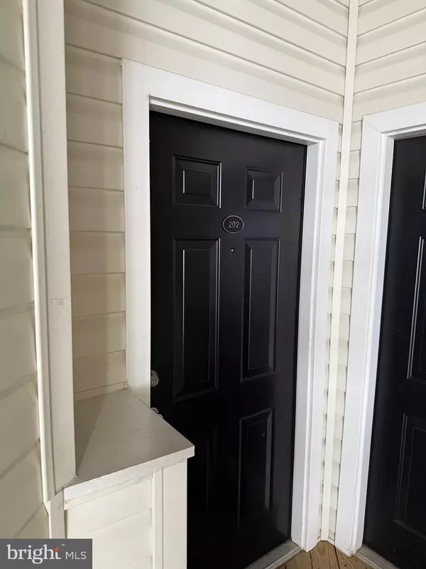 Brambleton, VA 20148,42480 ROCKROSE SQ #202