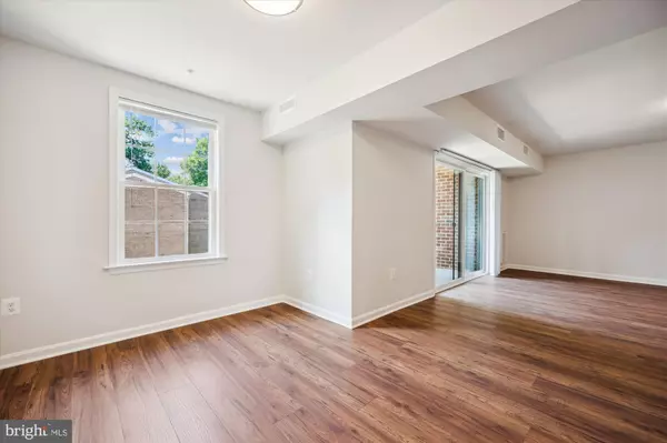 Gaithersburg, MD 20878,828 QUINCE ORCHARD BLVD #828-10