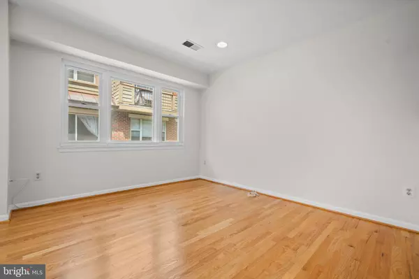Arlington, VA 22201,1109 N VERNON ST