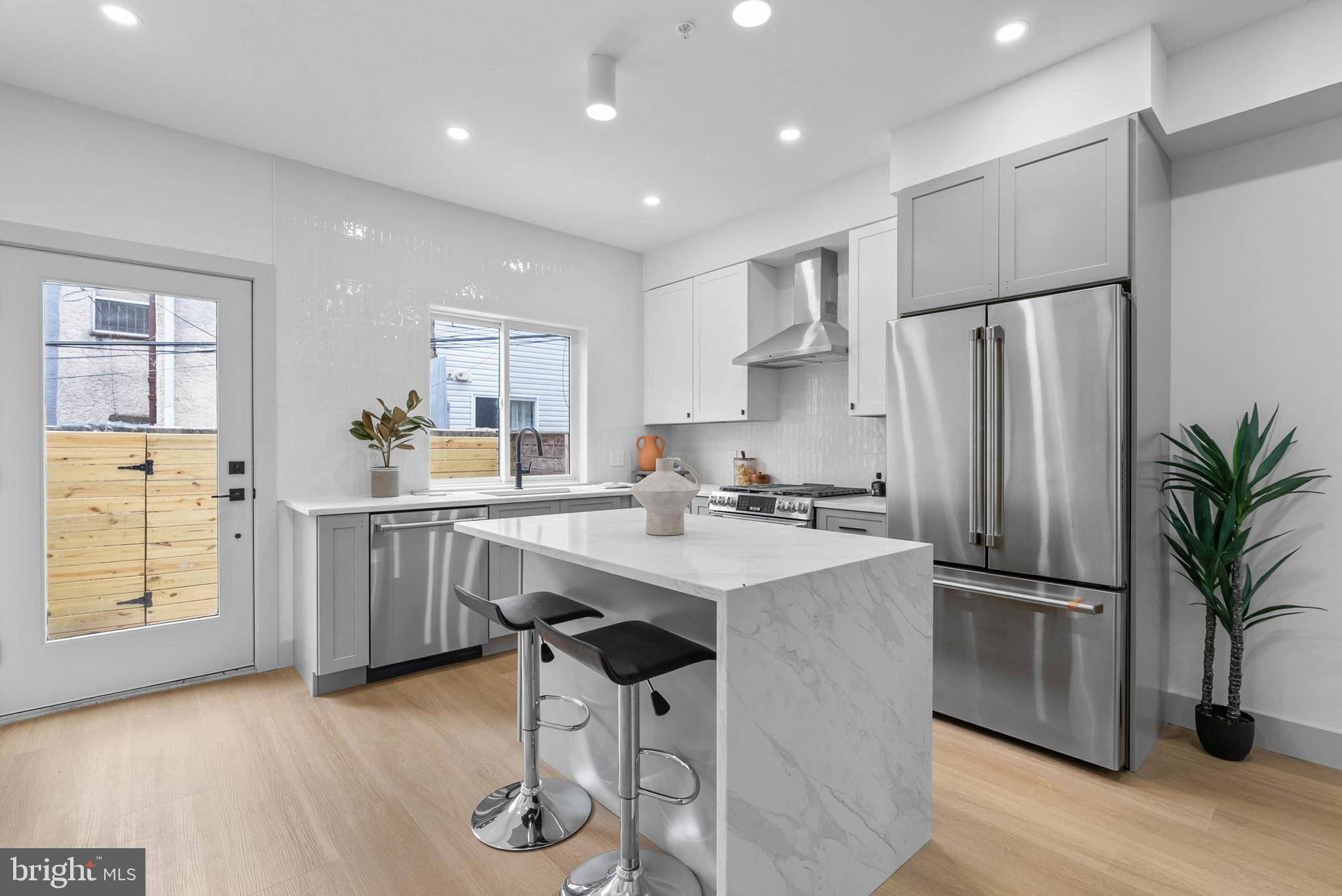 Philadelphia, PA 19148,613 MERCY ST
