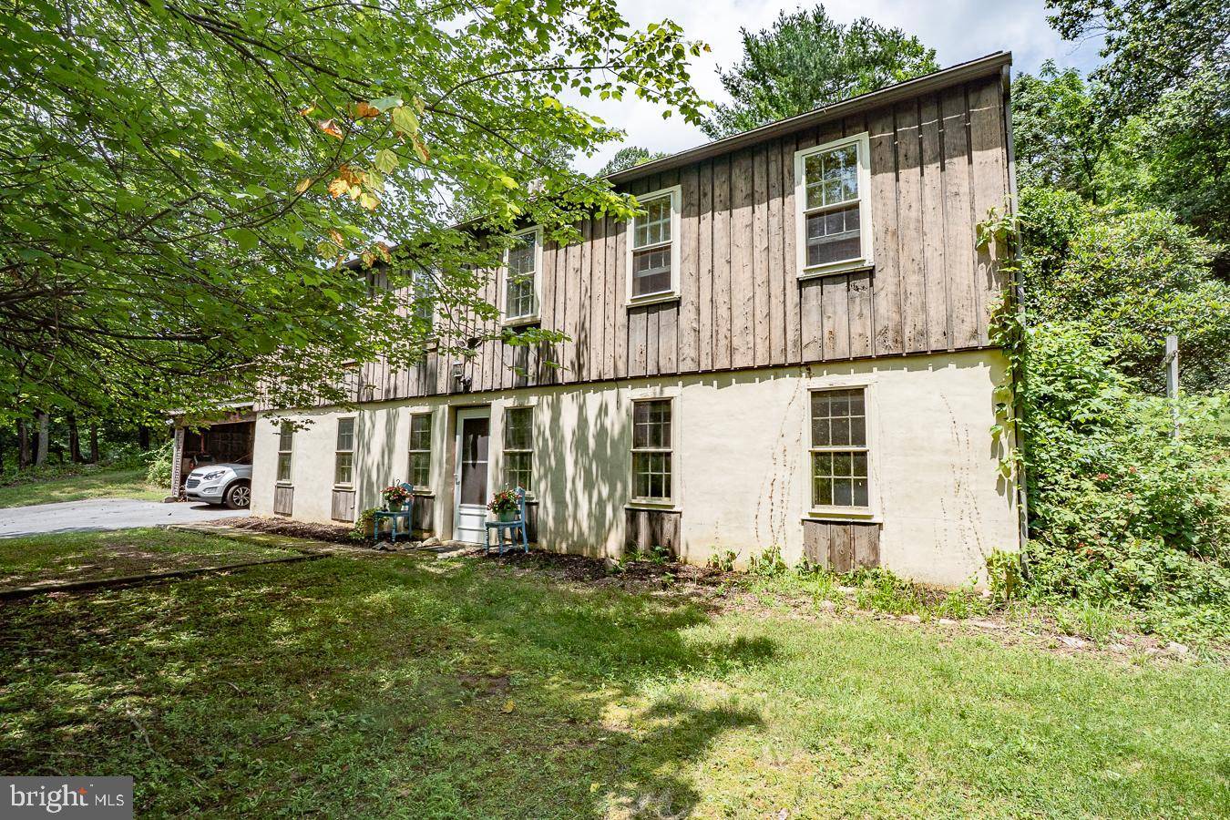 573 HILL CHURCH RD, Boyertown, PA 19512